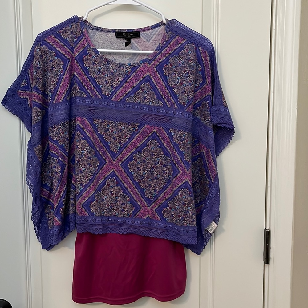 Jessica Simpson Women’s Purple patterned blouse with burgundy under tank size XL